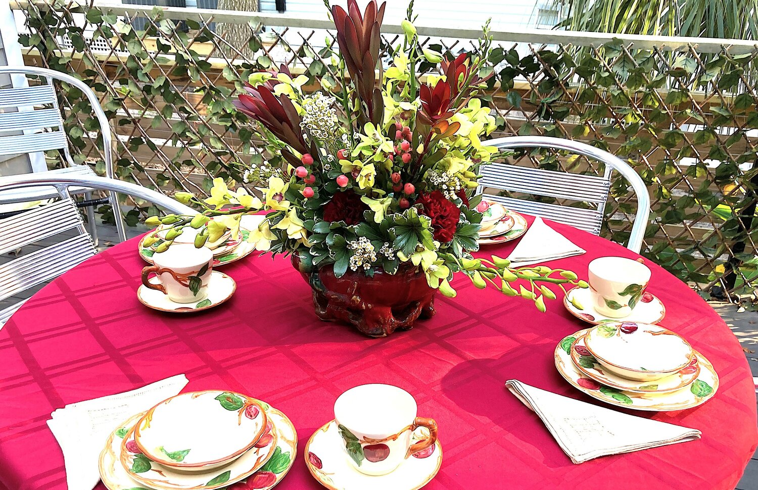 A photo from a past Holiday Tour of Homes event.
